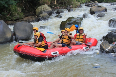Rekomendasi Tempat Rafting di Puncak Bogor paling paforit dan Tempat Rafting Puncak Bogor paling murah di tahun 2025