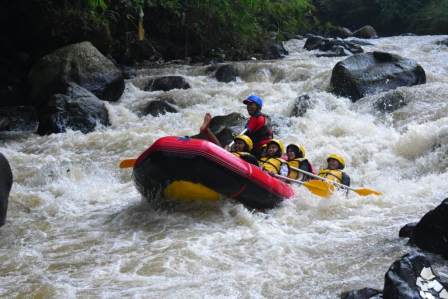 Rekomendasi Tempat Rafting di Puncak Bogor paling paforit dan Tempat Rafting Puncak Bogor paling murah di tahun 2025