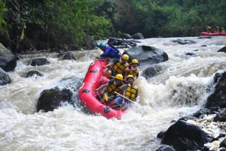 Rekomendasi Tempat Rafting di Puncak Bogor paling paforit dan Tempat Rafting Puncak Bogor paling murah di tahun 2025