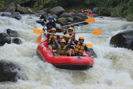 Rekomendasi Tempat Rafting di Puncak Bogor paling paforit dan Tempat Rafting Puncak Bogor paling murah di tahun 2025