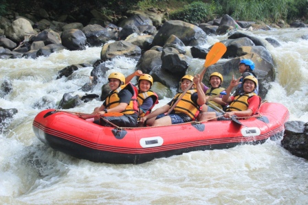 Rekomendasi Tempat Rafting di Puncak Bogor paling paforit dan Tempat Rafting Puncak Bogor paling murah di tahun 2025