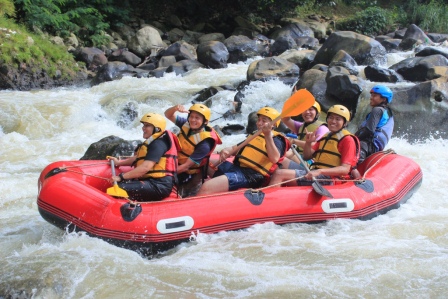 Rekomendasi Tempat Rafting di Puncak Bogor paling paforit dan Tempat Rafting Puncak Bogor paling murah di tahun 2025