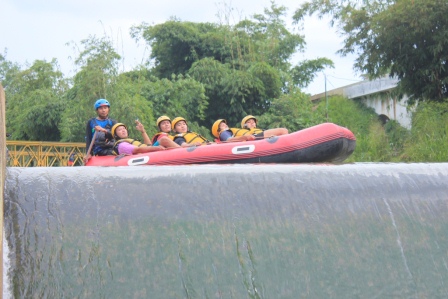 Rekomendasi Tempat Rafting di Puncak Bogor paling paforit dan Tempat Rafting Puncak Bogor paling murah di tahun 2025