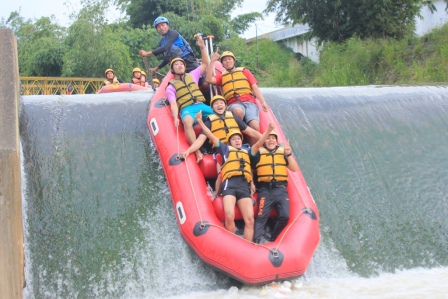 Rekomendasi Tempat Rafting di Puncak Bogor paling paforit dan Tempat Rafting Puncak Bogor paling murah di tahun 2025
