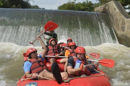 Paket Rafting dan Paintball