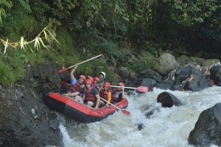 Paket Rafting dan Paintball