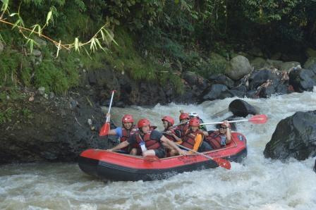 Paket Rafting dan Paintball