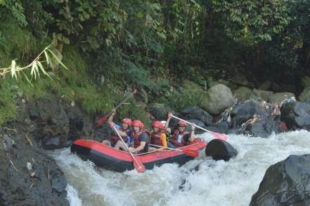 Rafting Puncak Sungai Cisadane