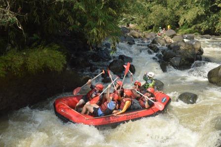 Rafting dan Paintball di Puncak
