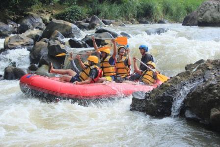 Rafting di Bogor
