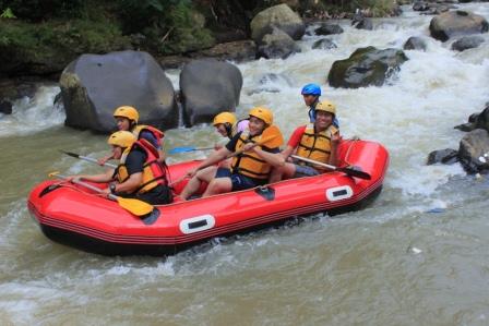 Rafting di Bogor