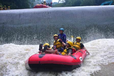 Rafting di Bogor